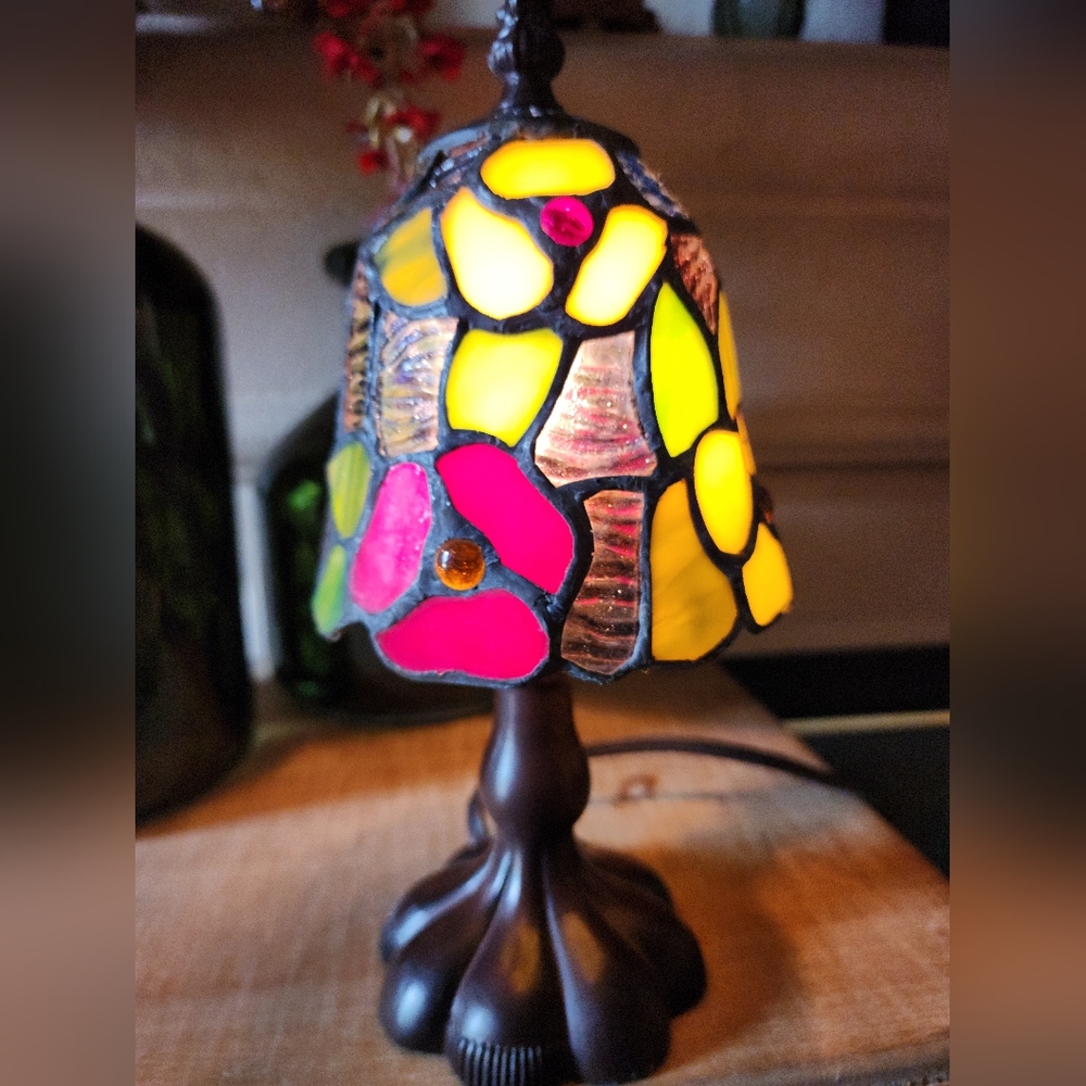 Tiffany Style Stained Glass Mini Accent Lamp